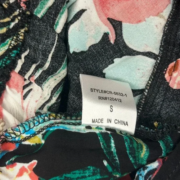 Cotton Candy LA Floral Halter Romper Black Tropical Print Ruffle Womens Small - Picture 5 of 5